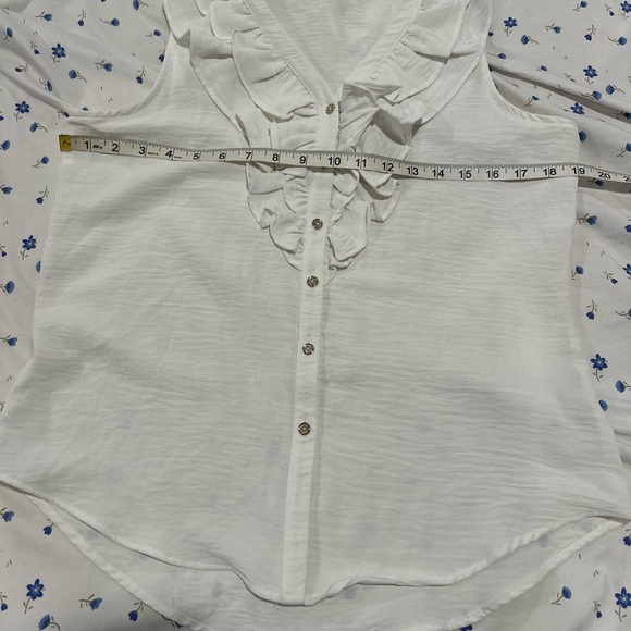 Tommy Hilfiger Women’s Sz: S White Ruffle Trim V-Neck Crinkled Sleeveless Top. - Picture 5 of 9